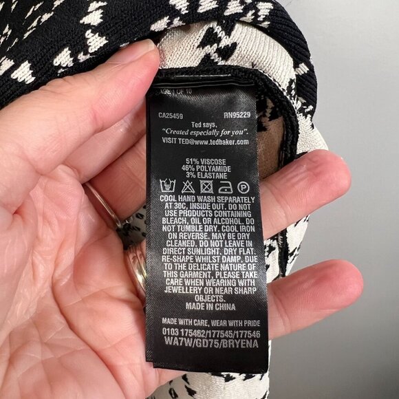 Ted Baker Bryena Fit & Flare Dress Size 4 US 8 Black Geometric Knit Event - Picture 10 of 10